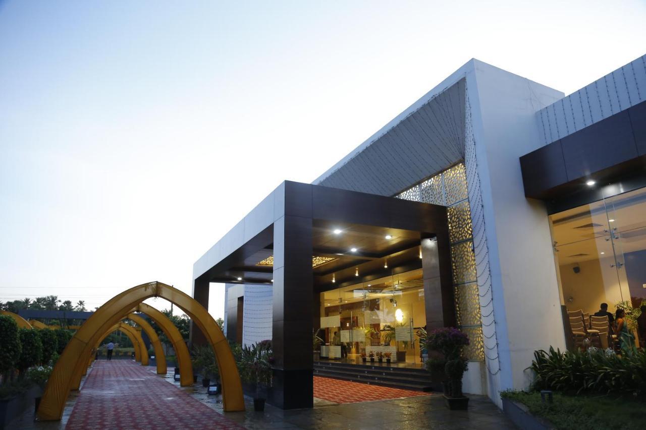 Hotel S-Inn Palakollu ภายนอก รูปภาพ