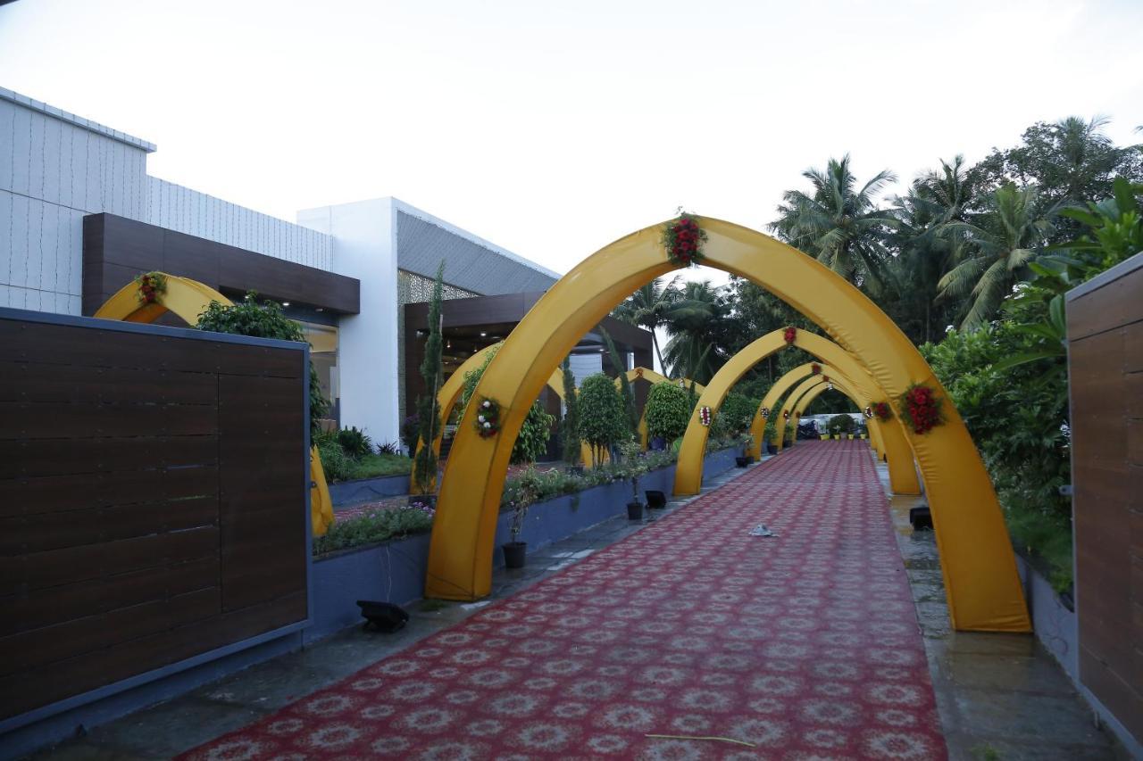 Hotel S-Inn Palakollu ภายนอก รูปภาพ