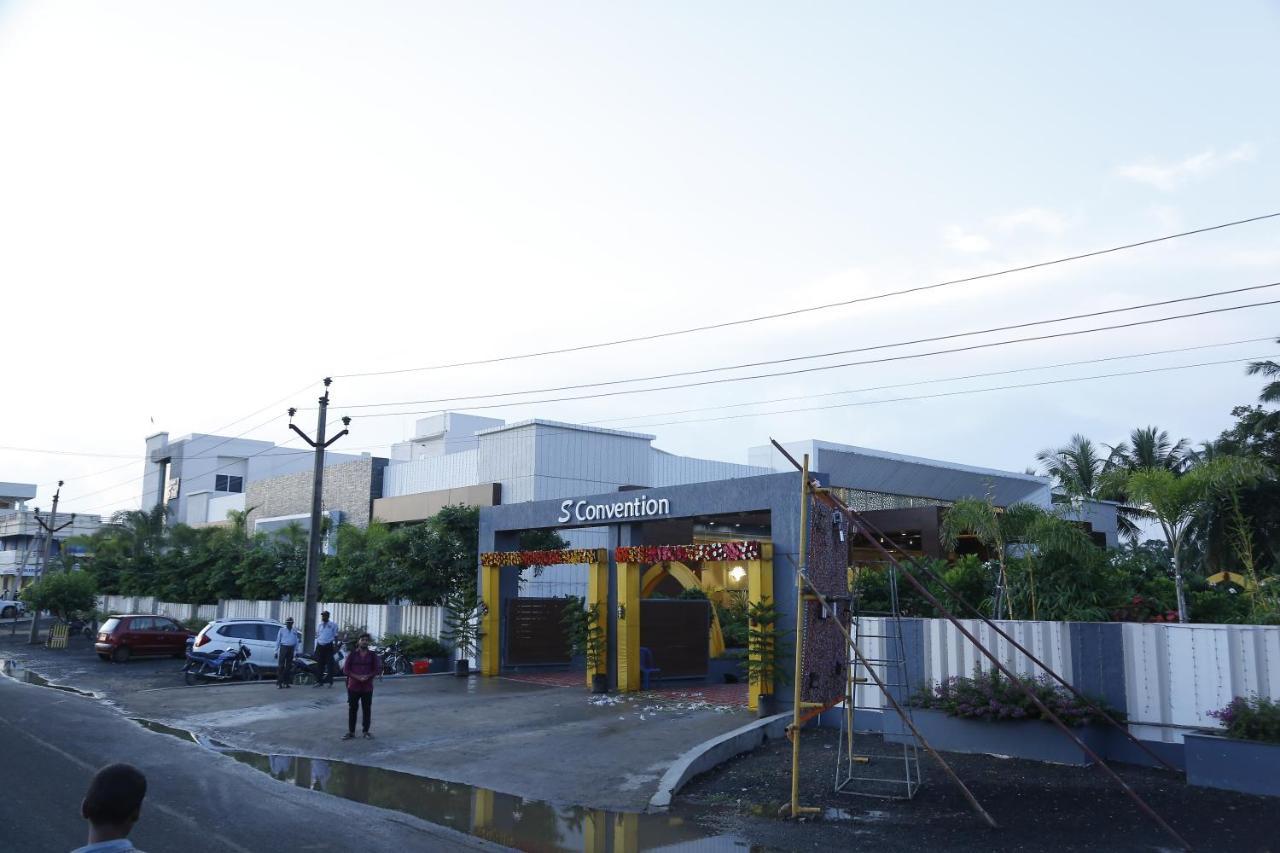 Hotel S-Inn Palakollu ภายนอก รูปภาพ