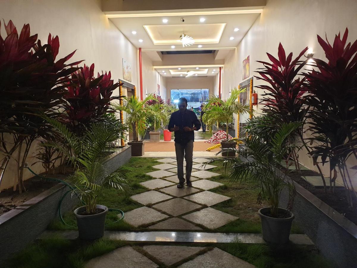 Hotel S-Inn Palakollu ภายนอก รูปภาพ