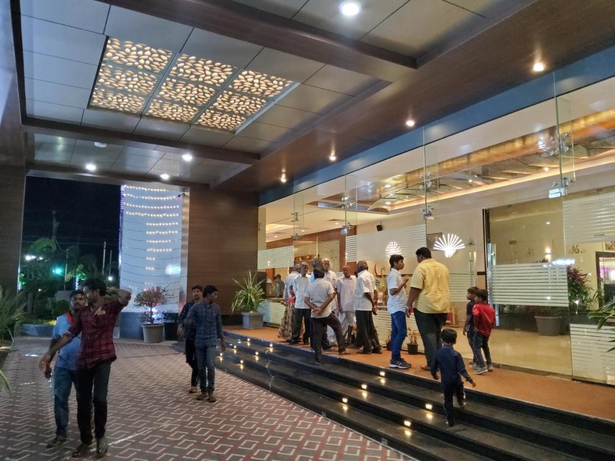 Hotel S-Inn Palakollu ภายนอก รูปภาพ