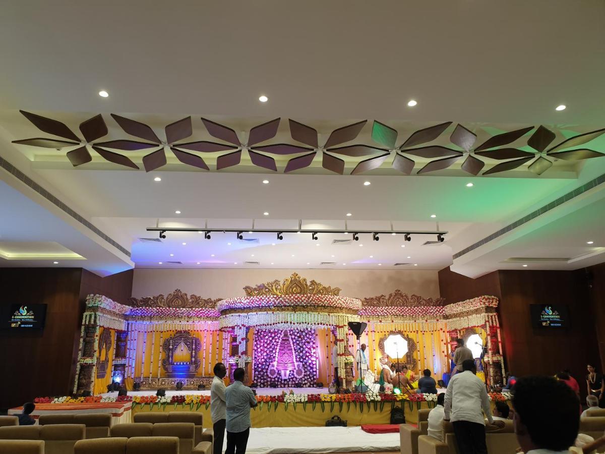 Hotel S-Inn Palakollu ภายนอก รูปภาพ